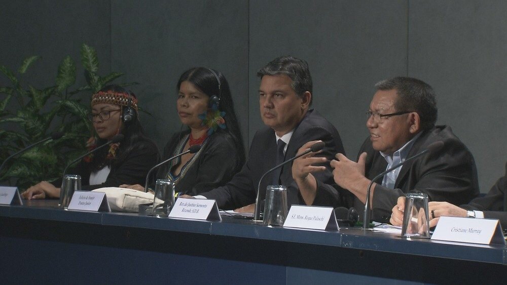 Justino Sarmento Rezende en la sala Stampa