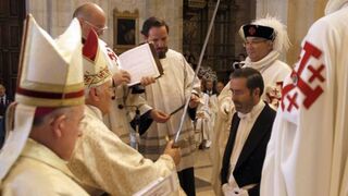 Investidura en el Santo Sepulcro.