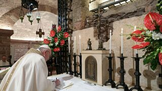 Francisco firma Fratelli Tutti