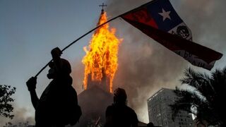 Quema de la iglesia de la Asunción en Chile