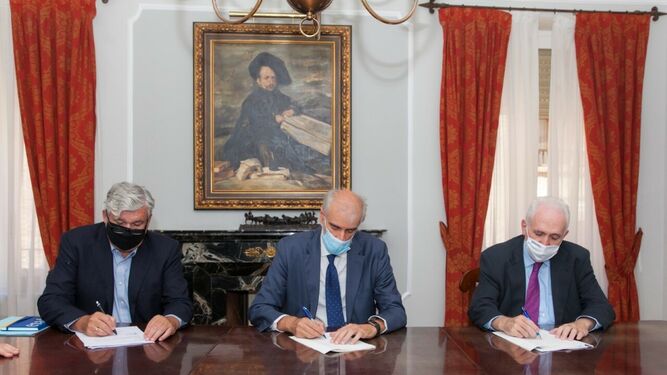 Firma del acuerdo entre Comillas, ESADE y Deusto