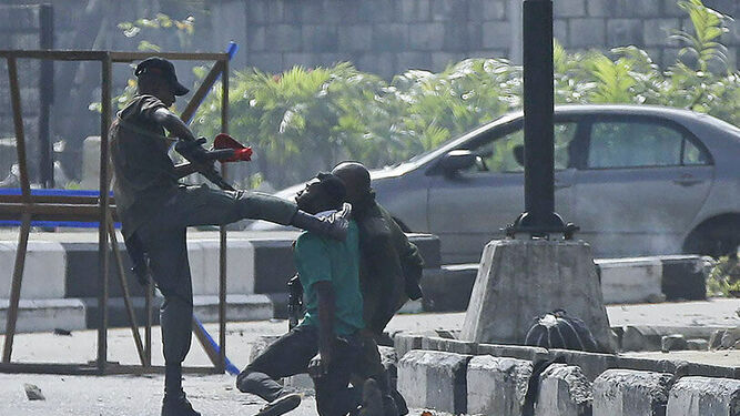 Enfrentamientos en Nigeria entre policía y manifestantes