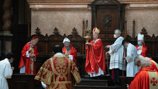 El cardenal Cañizares y el 'Cáliz de la Pasión', en Valencia