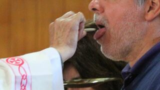 Comunión en la boca