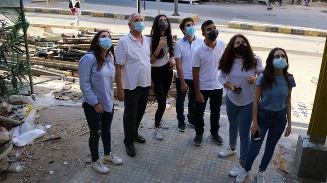 Hno Arsenio con sus alumnos