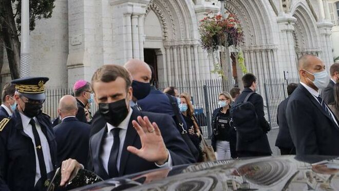 Macron visita el lugar del atentado