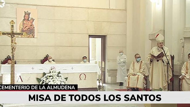 Osoro: "Los santos nos demuestran que seguir a Jesús es posible"