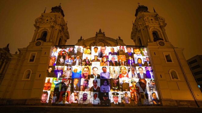 Así fue la histórica Misa en Plaza Mayor de Lima por los difuntos de Covid-19