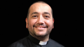 Padre Hugo Adán Fernández, párroco anglicano
