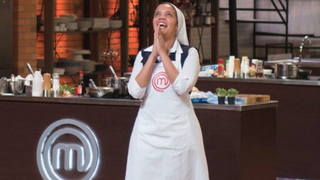 Lorayne C. Tinti, monja concursante en Master Chef Brasil