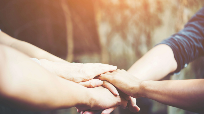 "Superemos las barreras de la indiferencia"