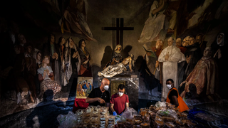 De las manos tendidas a las manos en el bolsillo