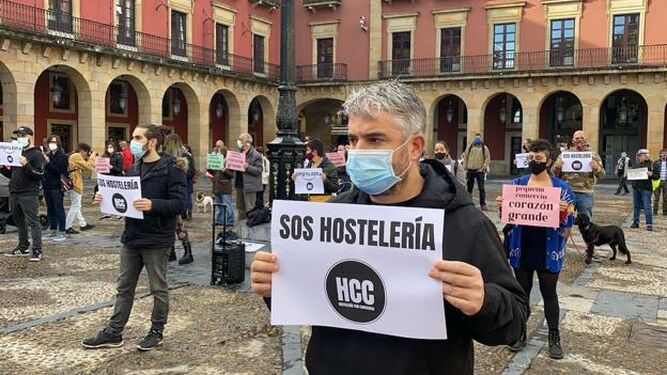 Castillo: "La pandemia del hambre es peor que la del virus. Y no aguantamos que nos cierren los bares y los hoteles. ¿Qué nos pasa? "