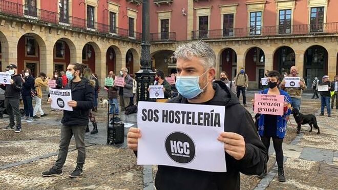 Castillo: "La pandemia del hambre es peor que la del virus. Y no aguantamos que nos cierren los bares y los hoteles. ¿Qué nos pasa? "
