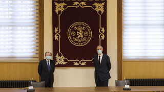 Julio L. Martínez, SJ, y el presidente ejecutivo de Garrigues, Fernando Vives Ruiz