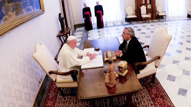 Francisco y Alberto Fernández, presidente de Argentina