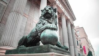 A los leones... del Congreso