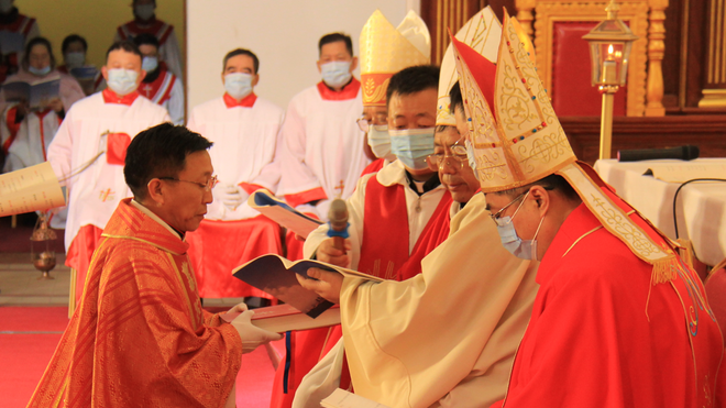 Ordenación episcopal en China