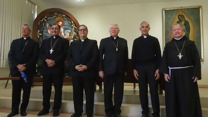 Cardenal Ortega y obispos auxiliares