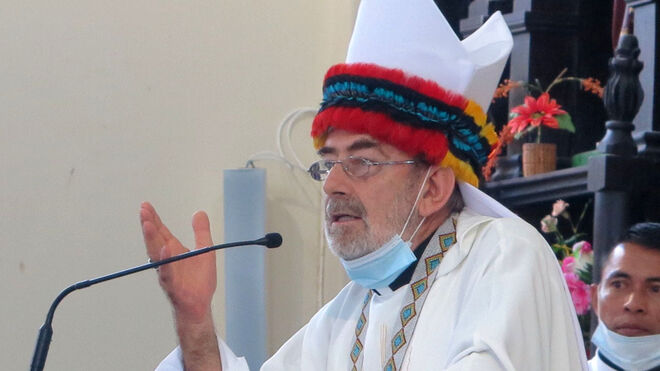 Mons. Aristín, luego de haber recibido la ordenación como Obispo de Yurimaguas