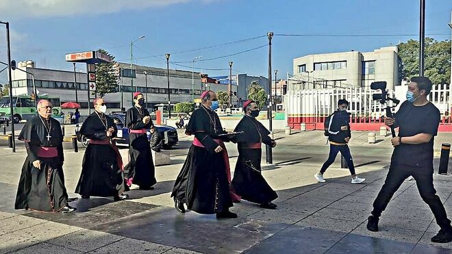 La soledad de los auxiliares del arzobispo Aguiar… Soy cristiano con vosotros; más de los abusos de poder en curia aguiarista, contagios y muertos por covid-19 en el presbiterio arquidiocesano