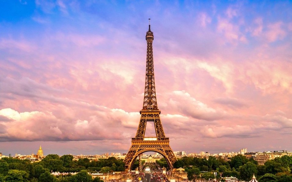 torre-eiffel-sutterstock_8_0_924_575