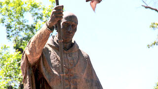 Francisco abre camino para beatificación de Tata Vasco