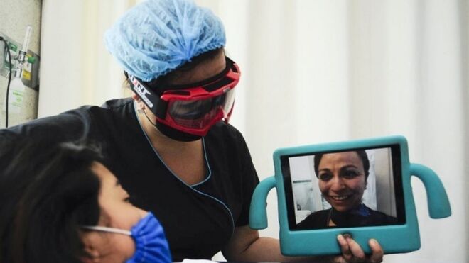 Visita virtual a una enferma de Covid