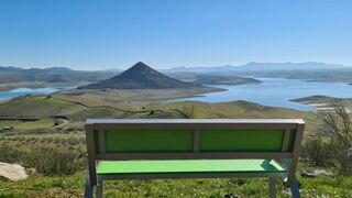 "Extremadura, la primera; es decir, la última"