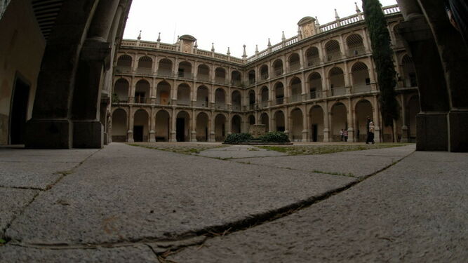 Patio de santo Tomás