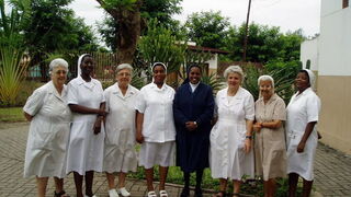 María Elisa Verdú y su equipo