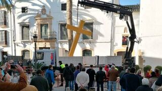 La cruz de Aguilar, durante su retirada