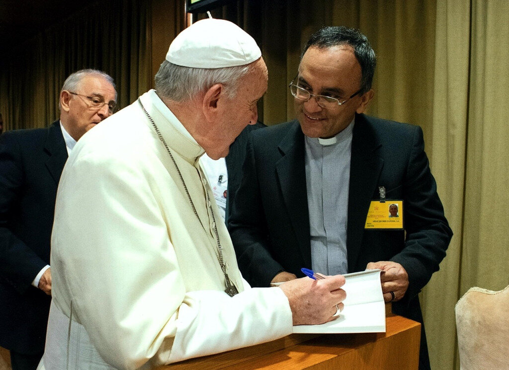 Padre Adelson con el Papa