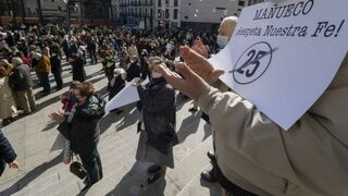Concentración de fieles en Valladolid