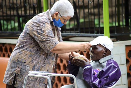 Vida Religiosa entre os pobres