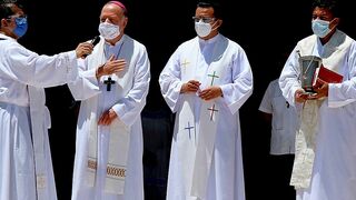 Tres desafíos para un sacerdocio sinfónico: Comunión, alegría y vigilancia moral