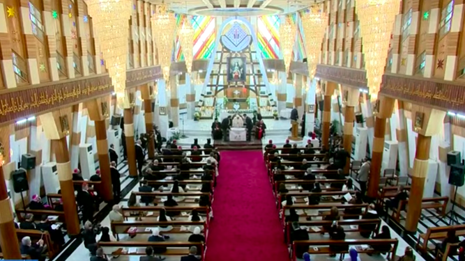 Francisco, con los religiosos en la catedral de Bagdad