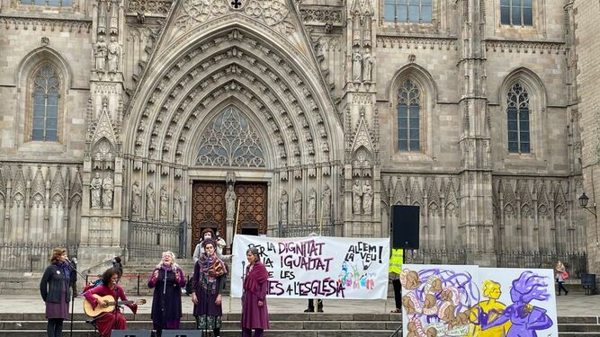 "Si las mujeres estamos convencidas de ello, esta ola feminista es imparable", asegura Ubach.