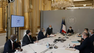 Firma de la Carta de Principios. Mohammed Moussaoui y Macron