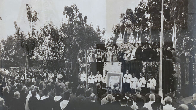Celebración en la explanada del Puente del Real. 13 de mayo de 1961