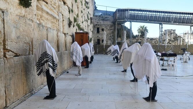 Miles de judíos celebran la Pésaj junto al Muro de las Lamentaciones