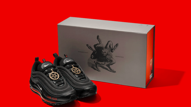 Los 'Zapatos de Satán': ¿Marketing o provocación?