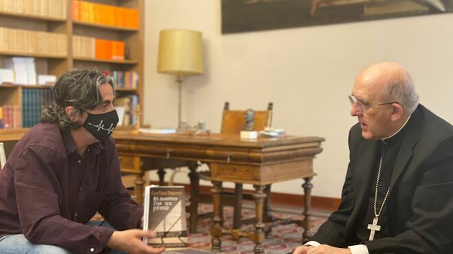 Carlos Osoro, con Jesús Bastante, durante la entrevista
