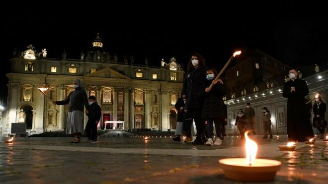 Intenso Via Crucis en el Vaticano