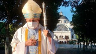 Monseñor Ricardo Valenzuela