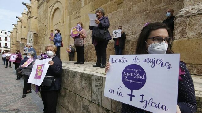 Creyentes, Críticas y Feministas