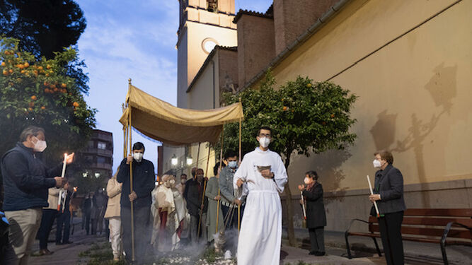 Procesión alrededor del templo