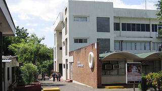 Edificio de la biblioteca de la Universidad Centroamericana en Managua
