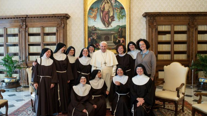 Francisco y las monjas Clarisas de L'Aquila