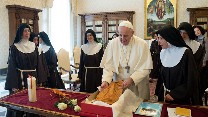 Francisco y las monjas clarisas de L'Aquila